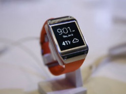 Поставки носимых на запястье смарт-устройств будут стремительно расти