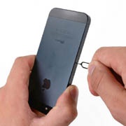 Apple разрабатывает новую технологию извлечения SIM-карт