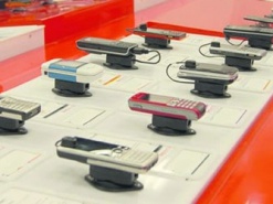 Украинцы активно торгуют подержанными телефонами