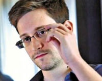 Сноуден божится, что не "сливал" секретную информацию Москве и Пекину