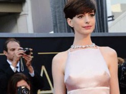 Соски Энн Хэтэуэй завели свой собственный аккаунт