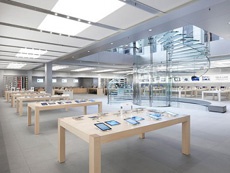 Apple создаст столы с беспроводной зарядкой для своих магазинов
