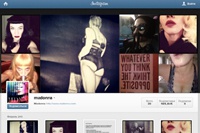 Мадонну наругали за эротику в Instagram