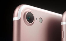 В Сеть утекло фото модулей камер для iPhone 7 на сборочной линии