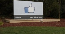 Facebook помогает предотвращать самоубийства