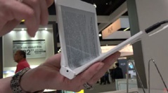 E Ink показала складной 10,2-дюймовый дисплей