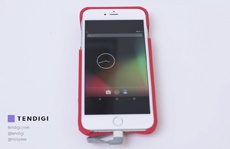 Этот чехол может превратить iPhone в Android-смартфон