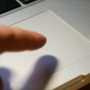 Apple запатентовала новый тип тачпада для MacBook