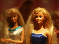 Говорящую Барби обвинили в шпионаже