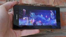 Sony: продвинутый дисплей на смартфоне не нужен, главное — аккумулятор