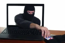 Мужчина перечислил на карту 8000 гривен, но товар так и не получил