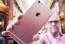 iPhone 6s оставили на улице без присмотра, чтобы проверить прохожих на честность