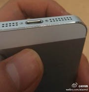 У iPhone 5S проблема: отслаивается краска