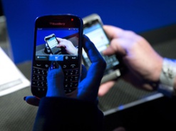 Крупнейший инвестор RIM избавляется от акций компани