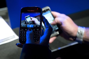 Крупнейший инвестор RIM избавляется от акций компани