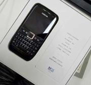 Meizu использовала смартфон Nokia E71, намекая на функциональность своего нового планшетофона