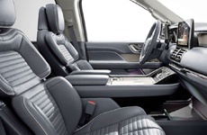 Apple CarPlay войдет в оснащение внедорожника Lincoln Navigator нового поколения