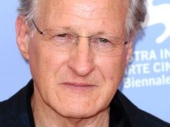 Майкл Манн отправит американцев и китайцев на войну с хакерами