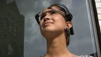 Смарт-очками Google Glass можно управлять голосом