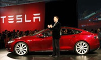 Tesla наносит ответный удар: Элон Маск переманил главного рекрутера Apple
