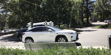 Беспилотный автомобиль Apple засняли на городских улицах