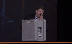 Amazon предлагает переносить данные чемоданами