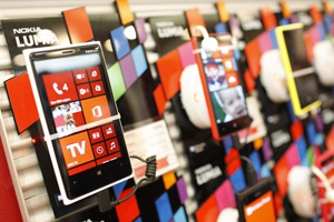 По объему продаж смартфоны Lumia опередили устройства на базе Symbian