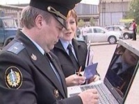 Блондинка подаст в суд на приставов, укравших ее лицо