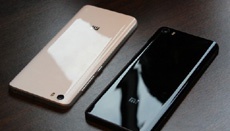 Аналитик прогнозирует более активное использование стекла во флагманских смартфонах