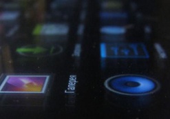 Объемы поставок дисплеев для смартфонов увеличились на 42%