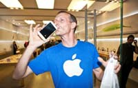 Ученые выяснили, что происходит с человеком, когда у него отбирают iPhone