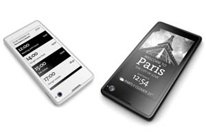 Первый российский смартфон YotaPhone появится в продаже уже через несколько месяцев