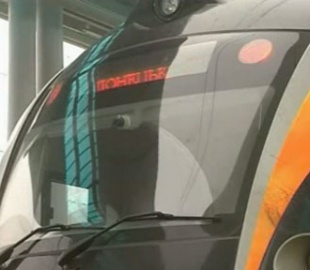 В Интернете появилось шокирующее видео: поезд "Хюндай" убивает человека