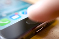 В iOS 7.1.1 Apple увеличила скорость и надежность работы сканера Touch ID