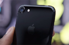 У iPhone 7 в глянцевом черном обнаружена новая проблема