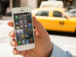 На рынке смартфонов Samsung продолжает давить на Apple