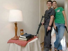 Девушка застрелила брата, позируя для "гангстерского" фото для соцсети