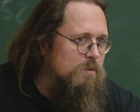 Российскому дьякону запретили преподавать за эпатажное "блогерство"