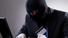 Поліція викрила шахрайський Інтернет-магазин