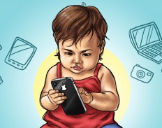 Около 40% родителей учится пользоваться новыми гаджетами у детей