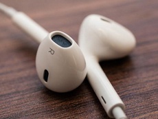 Apple ищет новые способы "прокачать" фирменные наушники EarPods