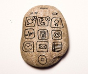 Мужчина заказал через Интернет iPhone 7 и Apple Watch, а получил кусок керамической плитки