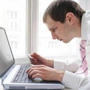 Google и Facebook удалили подозрительные учетные записи рекламодателей