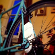 Велосипедный генератор для подзарядки гаджетов (Фото)