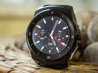 Android Wear 1.3 приносит поддержку интерактивных циферблатов