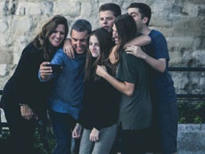 Психологи: ваши селфи на самом деле никому не нравятся