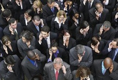 Производители смартфонов делают ставку на сопутствующие устройства и сервисы