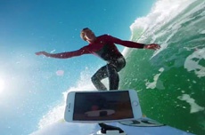 Профессиональный серфер протестировал на водонепроницаемость iPhone 7 и 7 Plus