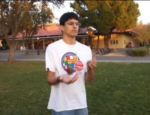 Студент-математик стал звездой Интернета, собрав кубик Рубика в процессе жонглирования