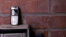 Що розкаже поліції залишений телефон терористів